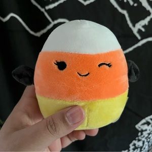 NEW Casey the candy corn Squishmallow capsule